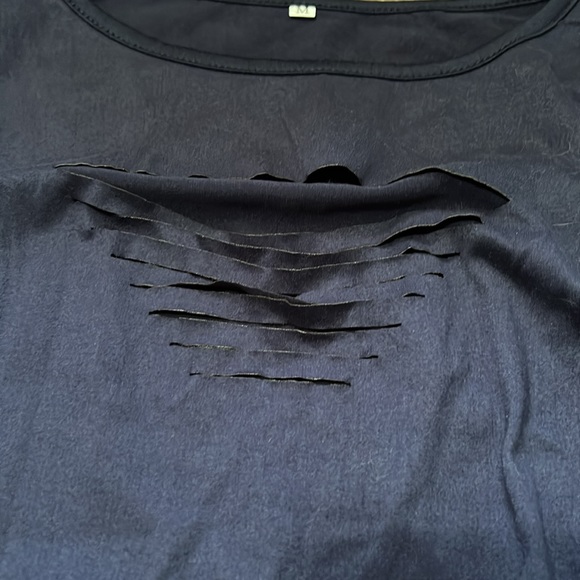 La Mode navy sleeveless knit front shirt - Picture 5 of 5